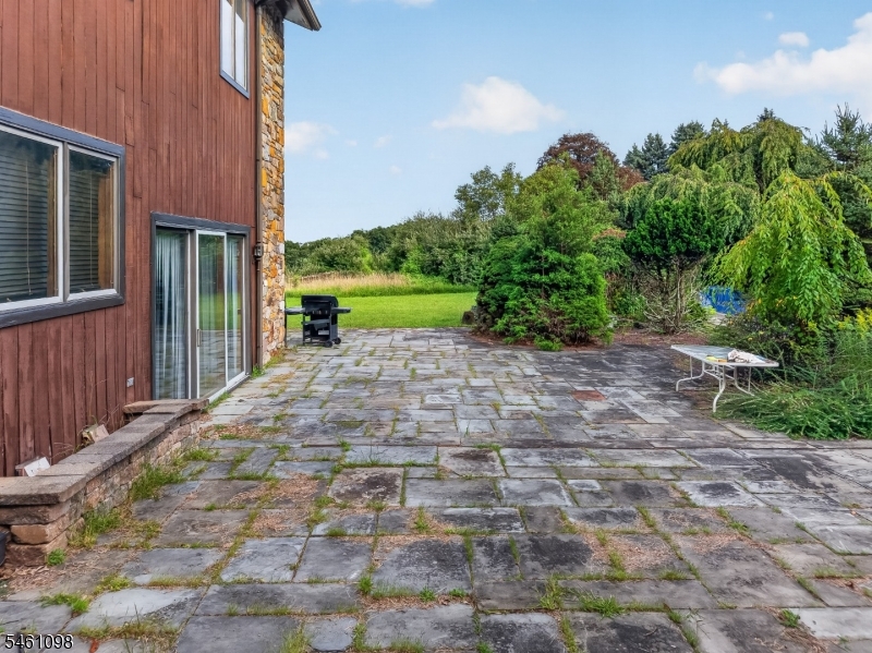 8 Springhill Road Franklin NJ 08801
