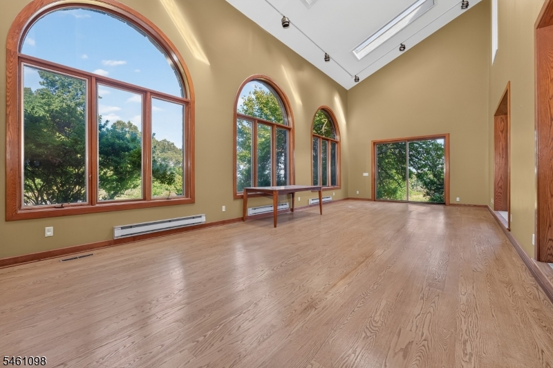 8 Springhill Road Franklin NJ 08801