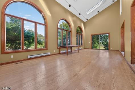 8 Springhill Road Franklin NJ 08801