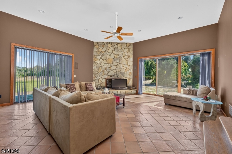 8 Springhill Road Franklin NJ 08801