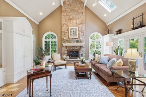 9 Proprietor Lane Readington NJ 08889