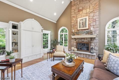 9 Proprietor Lane Readington NJ 08889