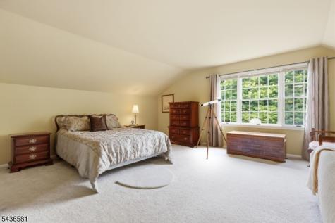 9 Proprietor Lane Readington NJ 08889
