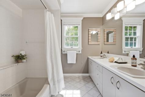 9 Proprietor Lane Readington NJ 08889