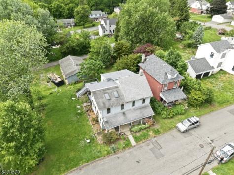 139 N Prospect Street Lopatcong NJ 08865