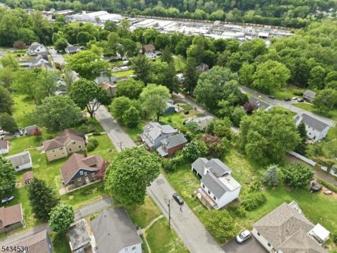 139 N Prospect Street Lopatcong NJ 08865