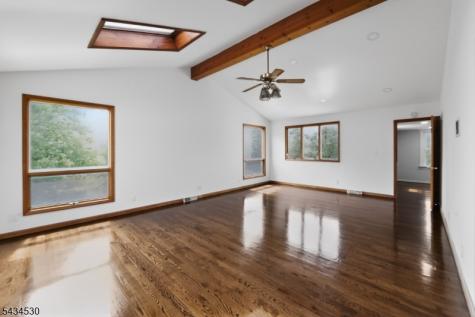 139 N Prospect Street Lopatcong NJ 08865