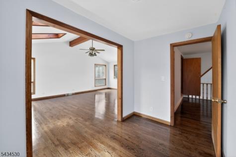 139 N Prospect Street Lopatcong NJ 08865