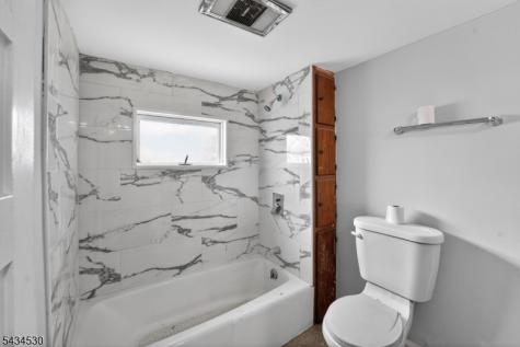 139 N Prospect Street Lopatcong NJ 08865
