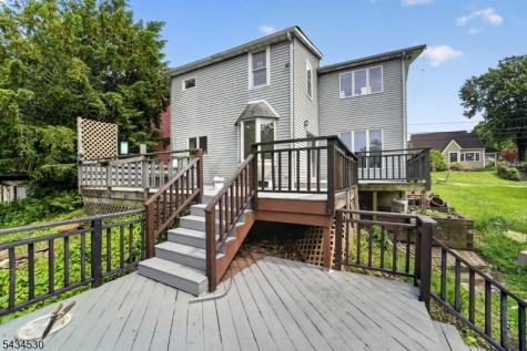 139 N Prospect Street Lopatcong NJ 08865
