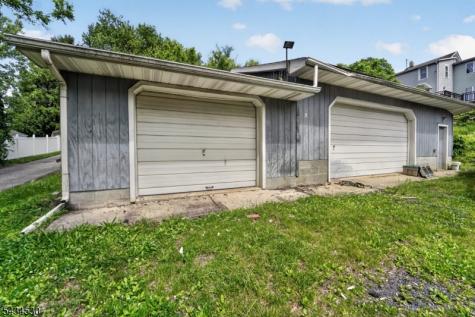 139 N Prospect Street Lopatcong NJ 08865