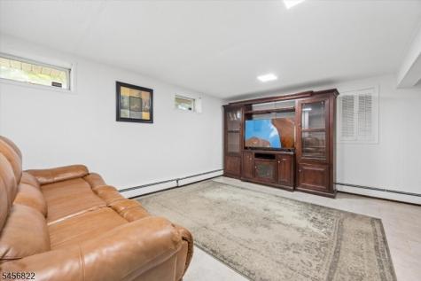 11 Surrey Lane Springfield NJ 07081