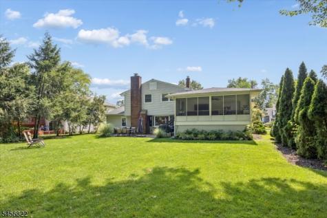 11 Surrey Lane Springfield NJ 07081