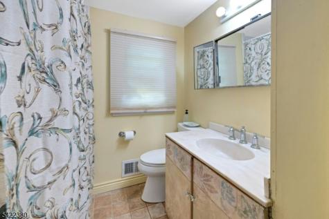 23 Cottonwood Court Hardyston NJ 07460