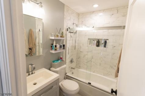 52 Knollwood Terrace Clifton NJ 07012