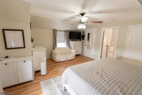 52 Knollwood Terrace Clifton NJ 07012