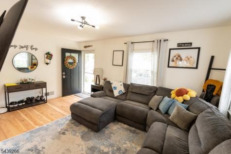52 Knollwood Terrace Clifton NJ 07012