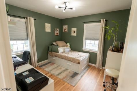 52 Knollwood Terrace Clifton NJ 07012