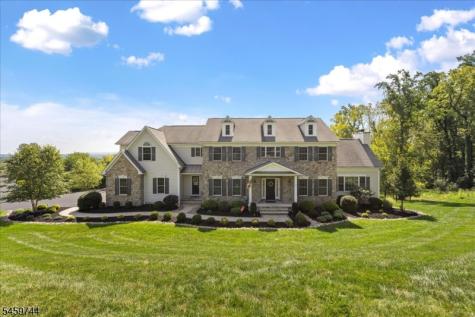 5 Thames Lane Raritan NJ 08822