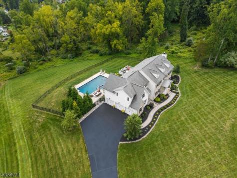 5 Thames Lane Raritan NJ 08822