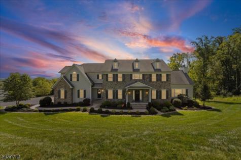 5 Thames Lane Raritan NJ 08822