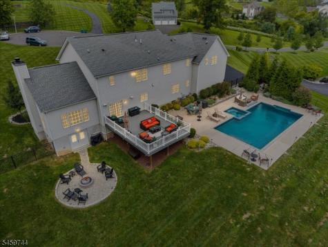 5 Thames Lane Raritan NJ 08822