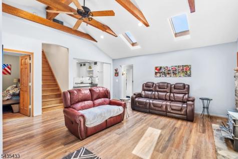 61 Tamarack Trail Hardyston NJ 07460
