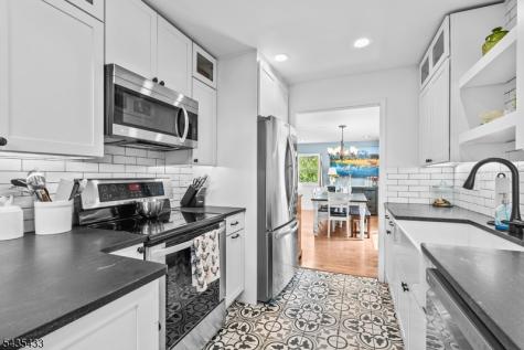 61 Tamarack Trail Hardyston NJ 07460