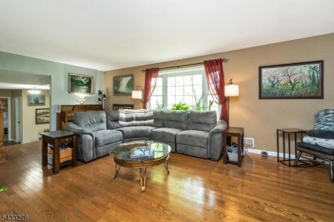 50 Buckley Hill Drive Lopatcong NJ 08865