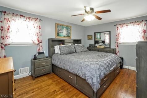 50 Buckley Hill Drive Lopatcong NJ 08865