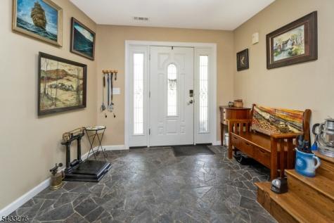 50 Buckley Hill Drive Lopatcong NJ 08865