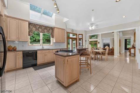 91 Frog Hollow Road Tewksbury NJ 07830