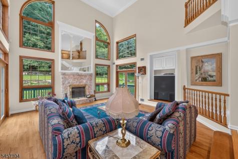 91 Frog Hollow Road Tewksbury NJ 07830