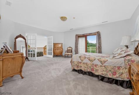 91 Frog Hollow Road Tewksbury NJ 07830