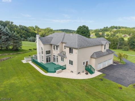 91 Frog Hollow Road Tewksbury NJ 07830