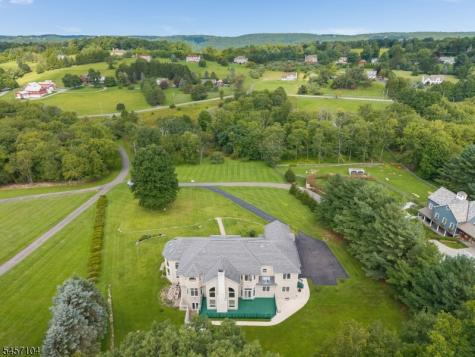 91 Frog Hollow Road Tewksbury NJ 07830