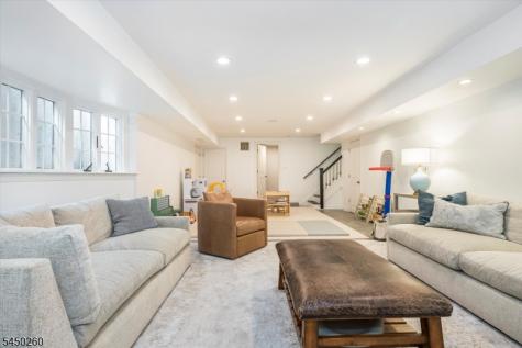 495 Ridgewood Avenue Glen Ridge Boro NJ 07028