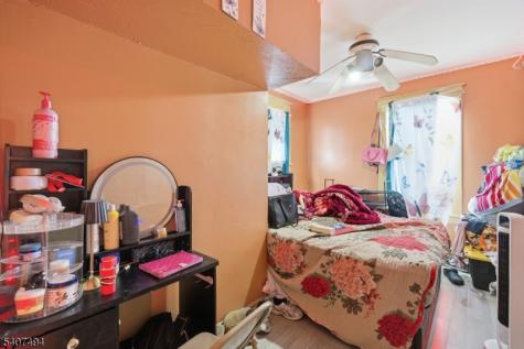 54 E Pennsylvania Avenue Woodbridge NJ 07001