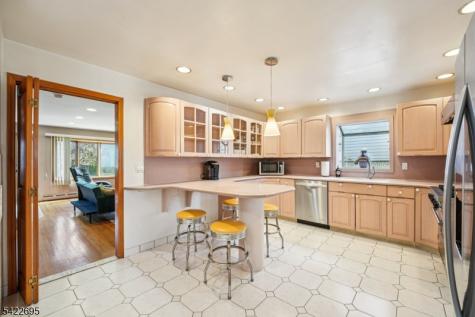 151 Arlington Boulevard North Arlington NJ 07031
