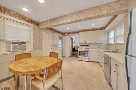 865 Livingston Road Elizabeth NJ 07208