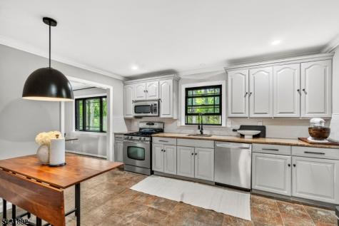 25 State Street Clark NJ 07066