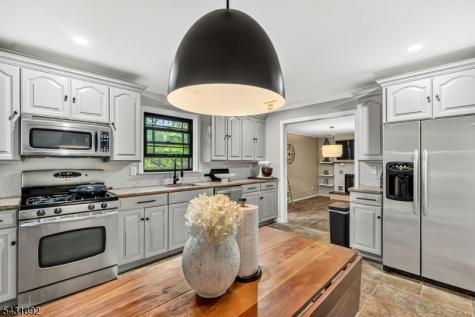 25 State Street Clark NJ 07066