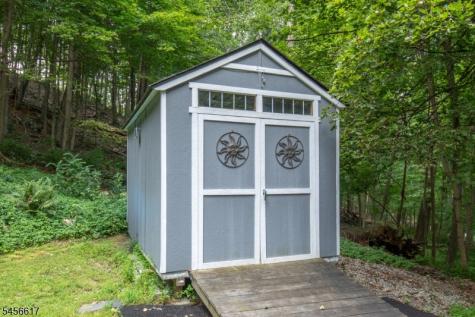 81 Academy Street Califon NJ 07830