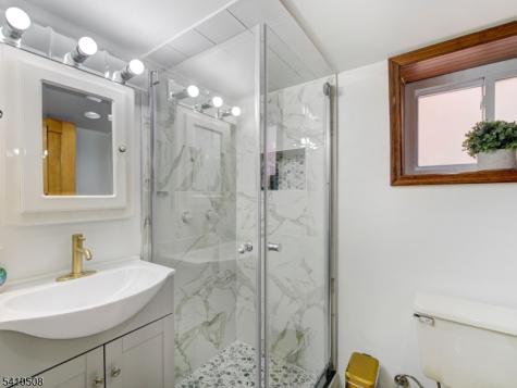 569 Monroe Place Ridgefield NJ 07657