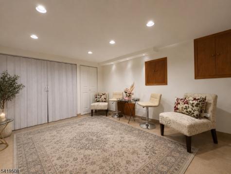 569 Monroe Place Ridgefield NJ 07657