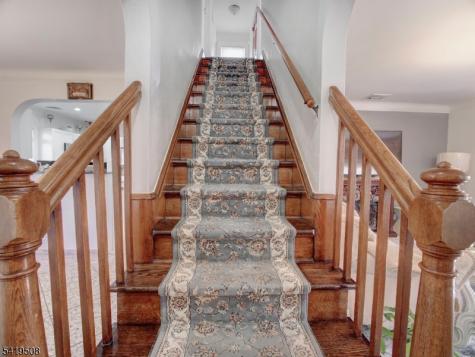 569 Monroe Place Ridgefield NJ 07657