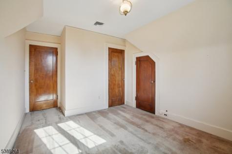 10 Randolph Place Verona NJ 07044