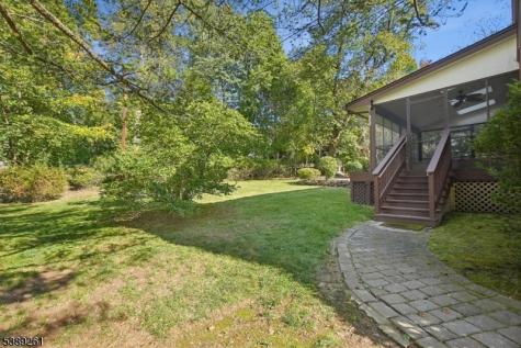 10 Randolph Place Verona NJ 07044