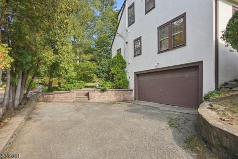 10 Randolph Place Verona NJ 07044