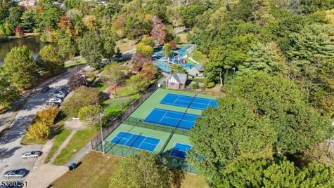 10 Randolph Place Verona NJ 07044